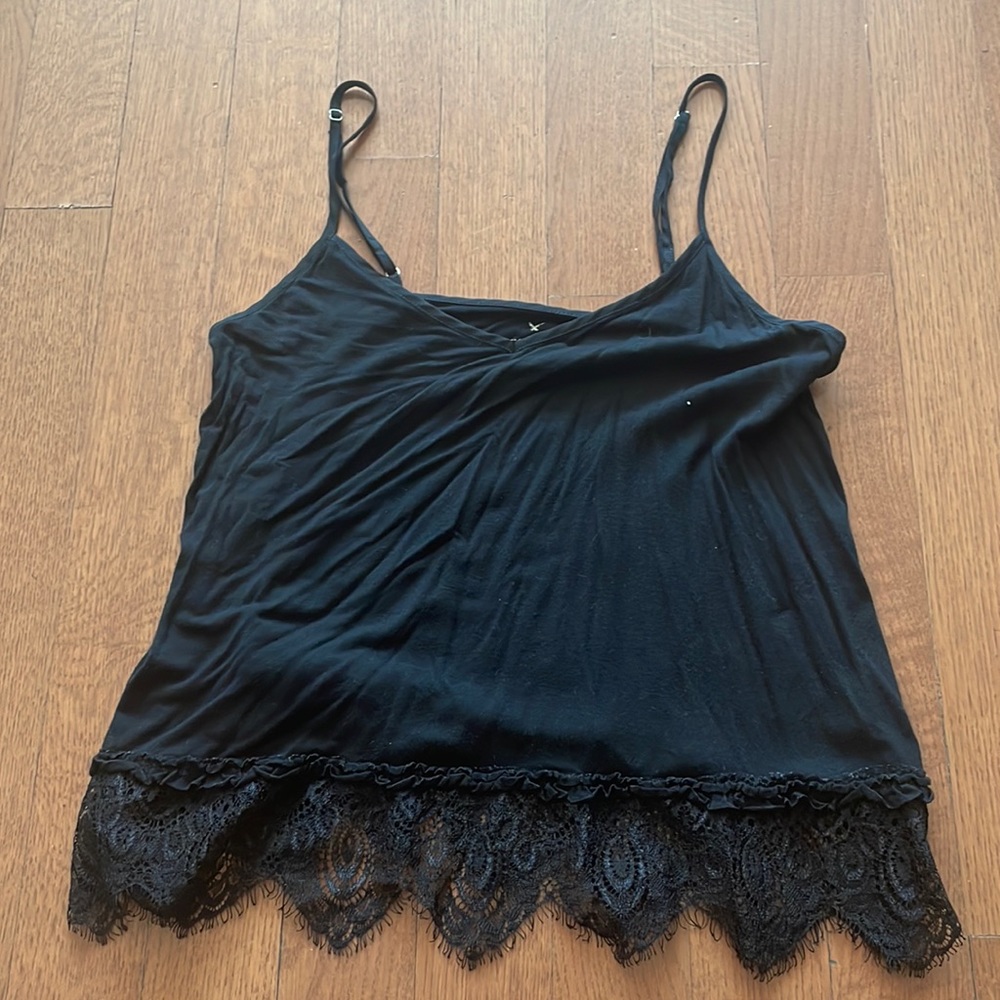 Aerie black flowy tank